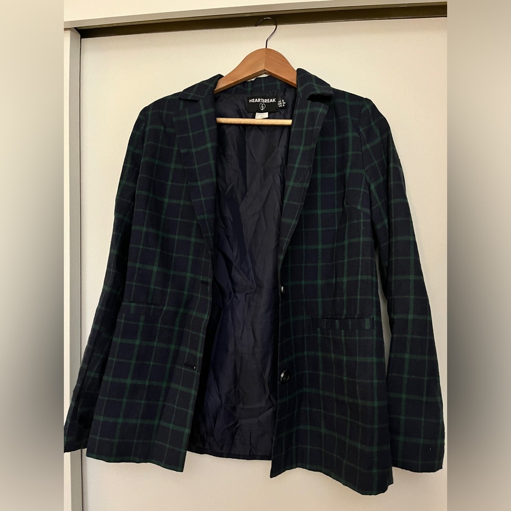 Plaid boyfriend cut blazer in navy and green
